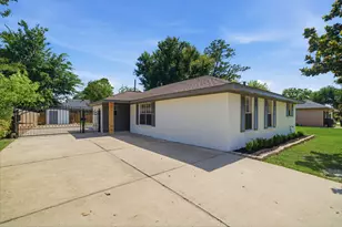 10423 Alcott Dr, Houston, TX 77043 - Photo 2