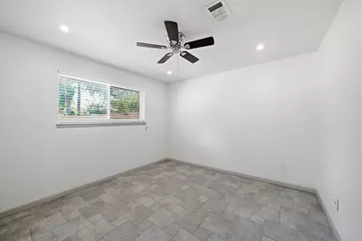 10423 Alcott Drive, Houston, TX 77043 - Photo 14