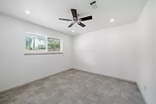 10423 Alcott Dr, Houston, TX 77043 - Photo 14