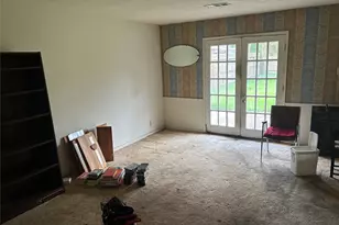 5203 Pine Arbor Dr, Houston, TX 77066 - Photo 2