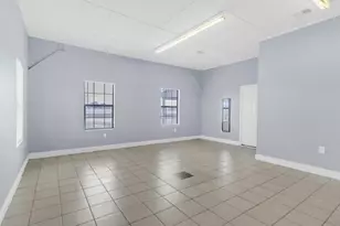 9678 I 10 Frontage Rd, Sealy, TX 77474 - Photo 10