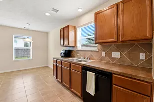12563 Chiswick Rd, Houston, TX 77047 - Photo 8