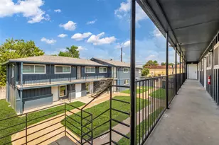 4706 Yellowstone Blvd, Houston, TX 77021 - Photo 2
