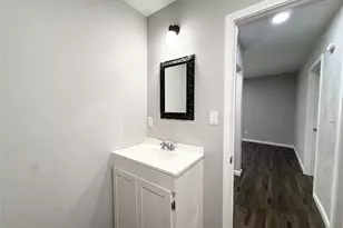 7515 Bayway Dr, Baytown, TX 77520 - Photo 12