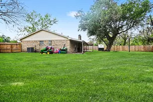 56 W Candlewood St, Lake Jackson, TX 77566 - Photo 24