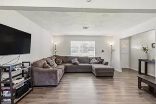 4502 Sage Cir, Baytown, TX 77521 - Photo 8
