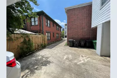 508 W Clay Street, Houston, TN 77019 - Photo 6