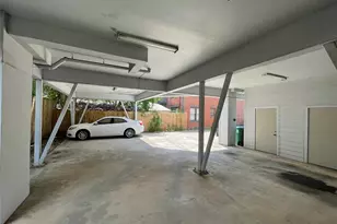 508 W Clay St, Houston, TN 77019 - Photo 4