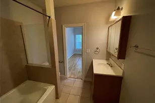 508 W Clay St, Houston, TN 77019 - Photo 16