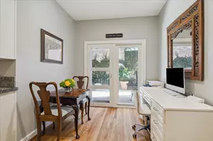 10 S Briar Hollow Ln, Houston, TX 77027 - Photo 16