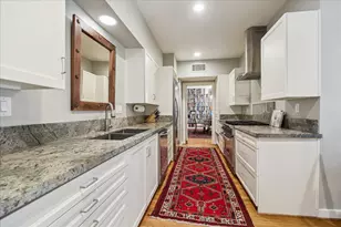 10 S Briar Hollow Ln, Houston, TX 77027 - Photo 14