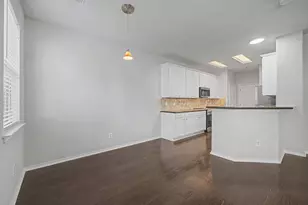 43 S Camellia Grove Cir, The Woodlands, TX 77382 - Photo 8