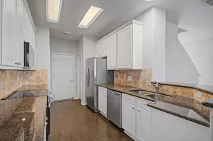 43 S Camellia Grove Cir, The Woodlands, TX 77382 - Photo 12