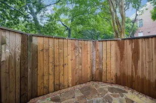 2601 Augusta Dr, Houston, TX 77057 - Photo 10