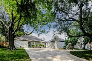 11618 Lakeside Pl Dr, Houston, TX 77077 - Photo 24
