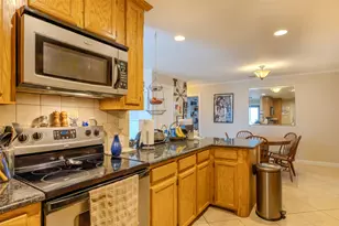625 S Remington Dr, Angleton, TX 77515 - Photo 8