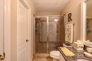 625 S Remington Dr, Angleton, TX 77515 - Photo 12
