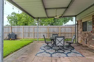 625 S Remington Dr, Angleton, TX 77515 - Photo 24
