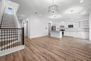 5612 Savyon Dr, Houston, TX 77091 - Photo 2