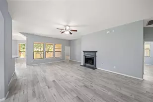 2406 Winter Trail Dr, Conroe, TX 77304 - Photo 10