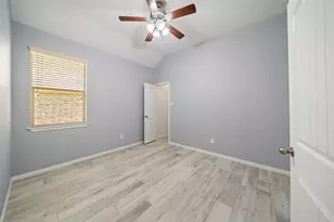 2406 Winter Trail Dr, Conroe, TX 77304 - Photo 24