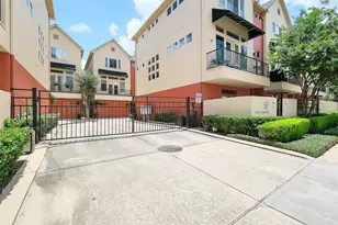 2437 South Blvd, Houston, TX 77098 - Photo 2