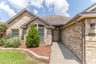105 Hummingbird Ct, Richwood, TX 77566 - Photo 2