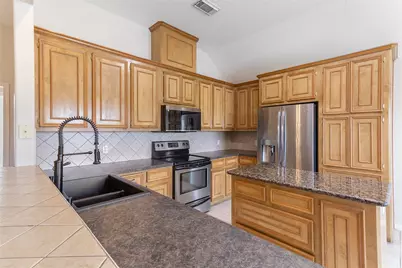 105 Hummingbird Court, Richwood, TX 77566 - Photo 8