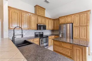 105 Hummingbird Ct, Richwood, TX 77566 - Photo 8