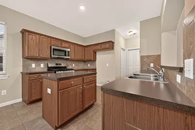 4903 Summer Ridge Drive, Conroe, TX 77303 - Photo 16