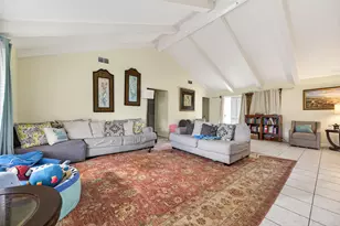 614 Pine Cir, Seabrook, TX 77586 - Photo 6