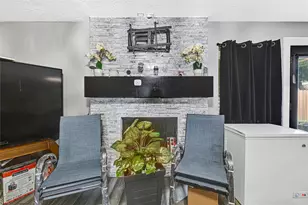 5638 Fairview Forest Dr, Houston, TX 77088 - Photo 20