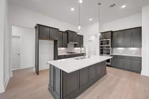 21007 Red Arbutus Ct, Tomball, TX 77447 - Photo 2