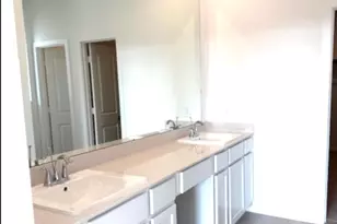 1001 S Oakhurst Dr, Dayton, TX 77535 - Photo 28