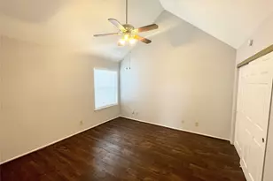 14550 Fonmeadow Dr, Houston, TX 77035 - Photo 10