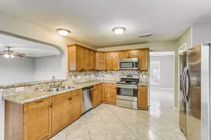 14022 Crestbourne Ct, Houston, TX 77014 - Photo 10