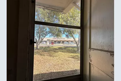 809 August Street, El Campo, TX 77437 - Photo 16