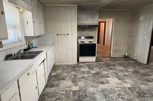 809 August St, El Campo, TX 77437 - Photo 12