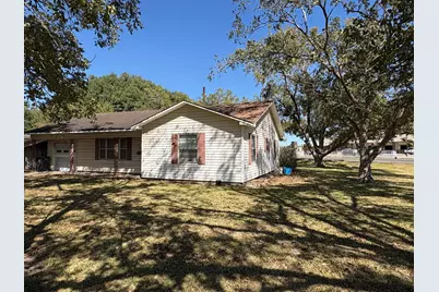 809 August Street, El Campo, TX 77437 - Photo 8