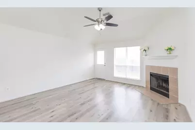 16307 Goanna Court, Sugar Land, TX 77498 - Photo 12