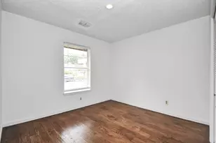 10131 Kent Towne Ln, Sugar Land, TX 77498 - Photo 10