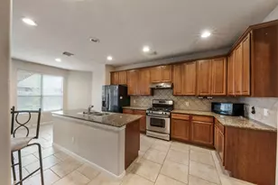 13907 Normandy Ct, Sugar Land, TX 77498 - Photo 12
