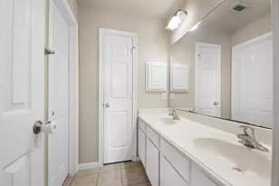 13907 Normandy Ct, Sugar Land, TX 77498 - Photo 24