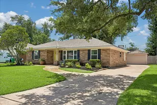6403 Waltway Dr, Houston, TX 77008 - Photo 2
