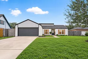 13110 Naples Ln, Stafford, TX 77477 - Photo 1