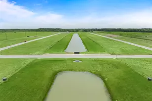 12215 Old Fashion Cir, Mont Belvieu, TX 77535 - Photo 10