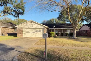 1802 Eastfield Dr, Missouri City, TX 77459 - Photo 2