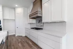 709 Western Holly, League City, TX 77573 - Photo 12