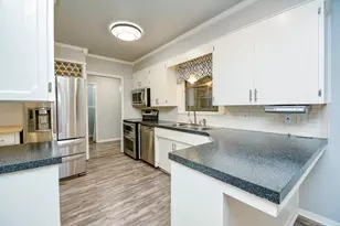 902 Ave I, El Campo, TX 77437 - Photo 8