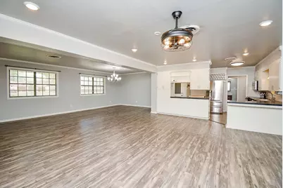 902 Avenue I, El Campo, TX 77437 - Photo 6